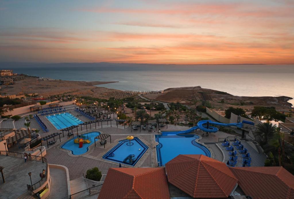 Dead Sea Spa 4.jpg Dead Sea Spa 4.jpg
